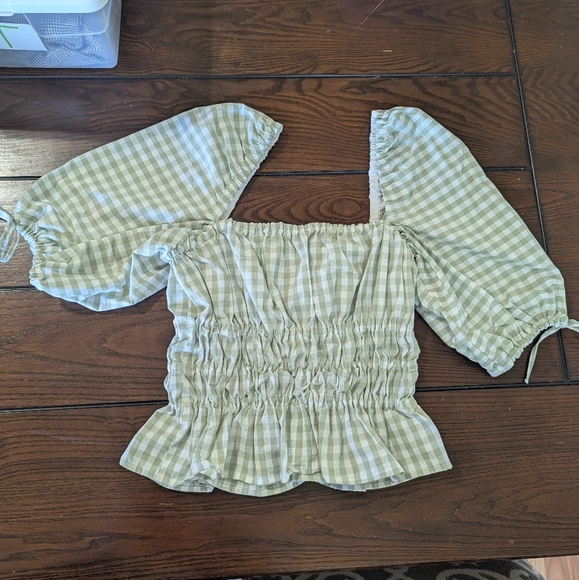 Handmade Smocked Light Green White Summer Gingham Cottagecore Puff sleeve blouse - Picture 4 of 7